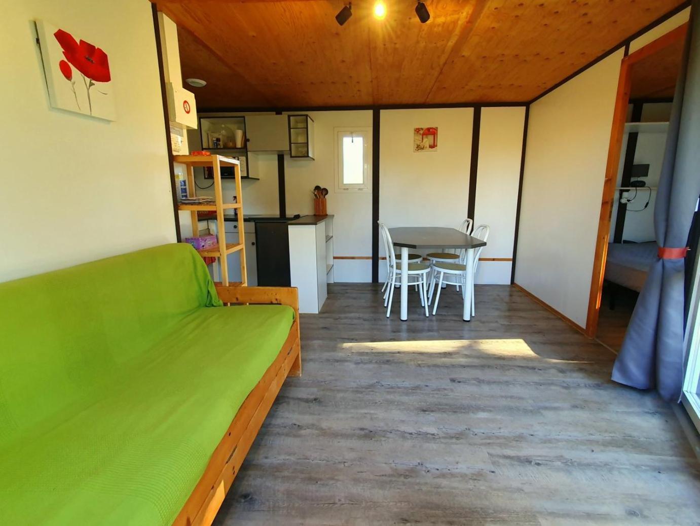 Les Chalets Du Quignon Autry-le-Chatel Eksteriør billede
